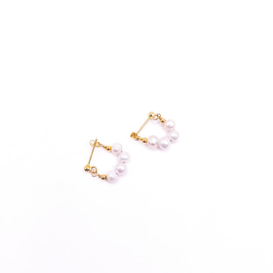 ANNE SEED PEARL HOOPS